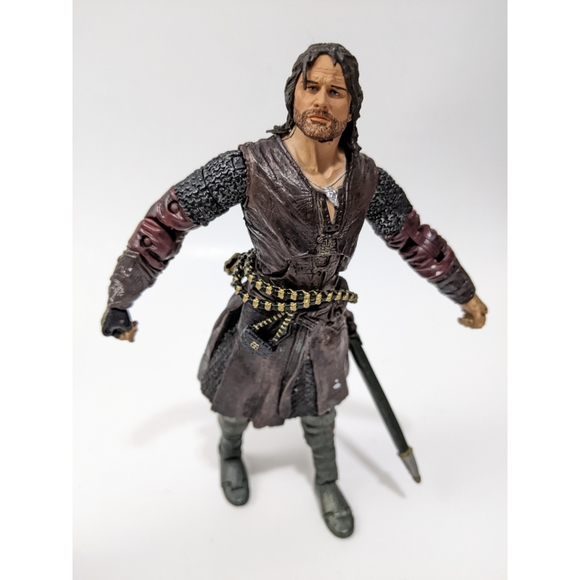 3 Lord of The Rings Action Figures Boromir, Aragon& Haradim Archer Warrior - Picture 3 of 14